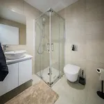 Mackenzie Signature In Daire *