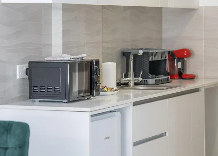 Mackenzie Signature In Apartament