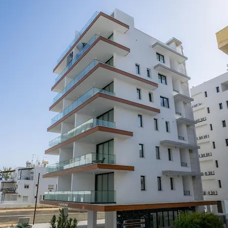 Quartz Signature * Larnaca