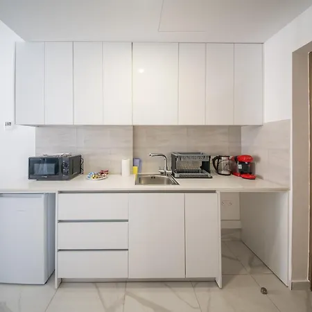 Quartz Signature Larnaca
