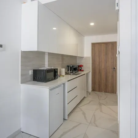 Quartz Signature Apartment Larnaca