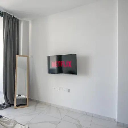 Quartz Signature Apartment Larnaca