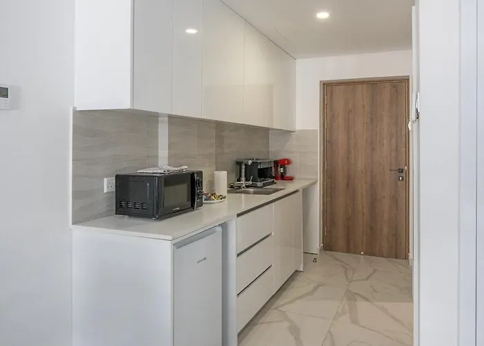 Mackenzie Signature In Appartement Larnaca