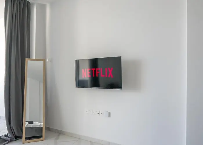 Mackenzie Signature In Appartement Larnaca